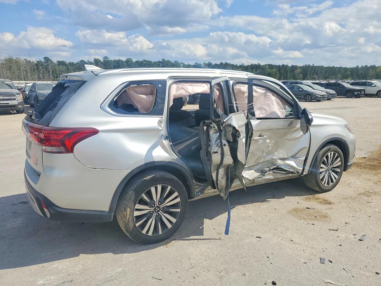 Mitsubishi Outlander Se