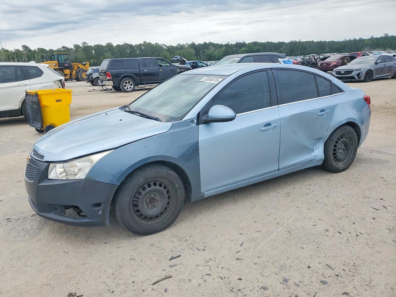 Salvage Chevrolet Cruze Image