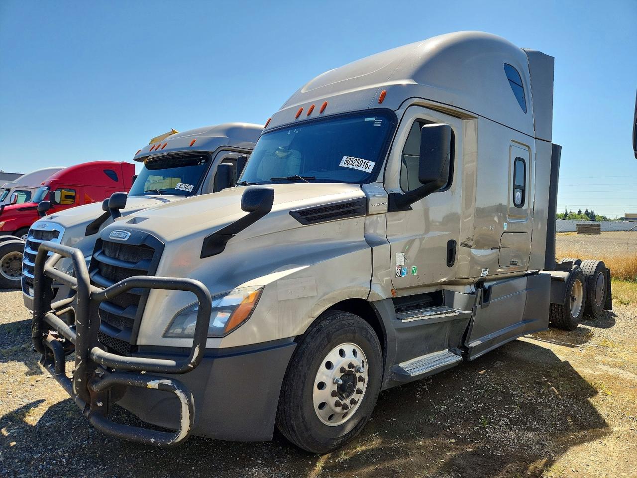 Freightliner Cascadia 126