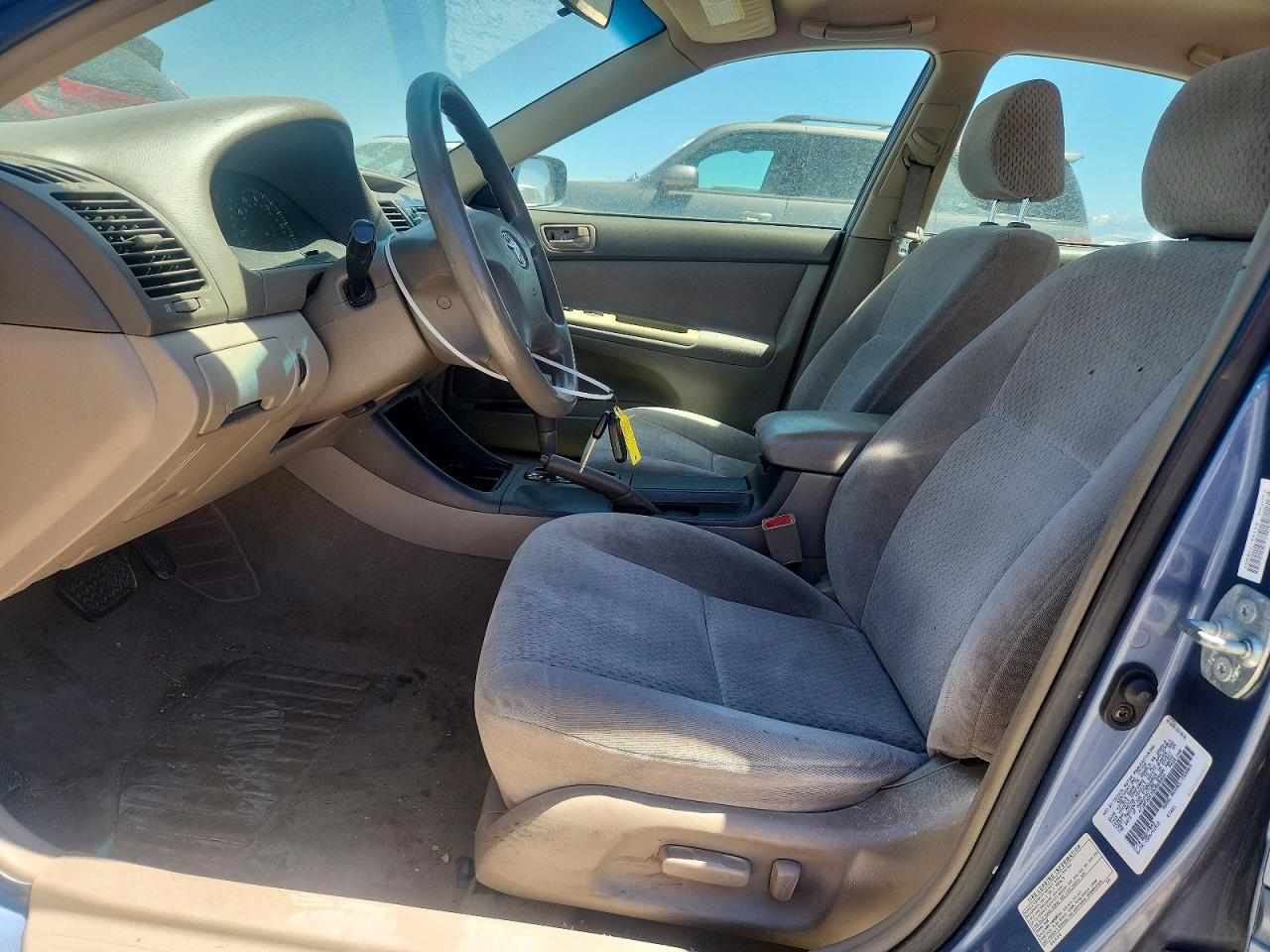 Toyota Camry Le V6