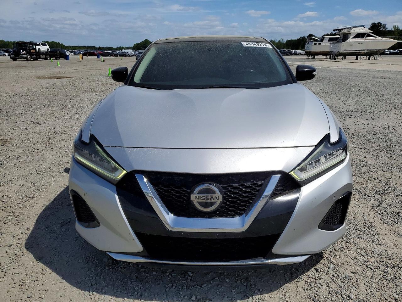 Nissan Maxima