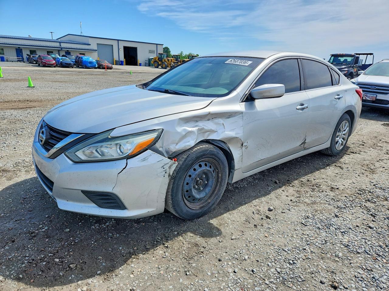 Salvage Nissan Altima Image