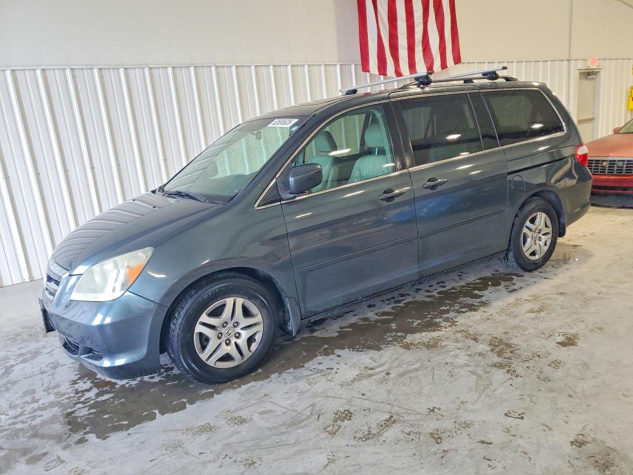 Salvage Honda Odyssey Image