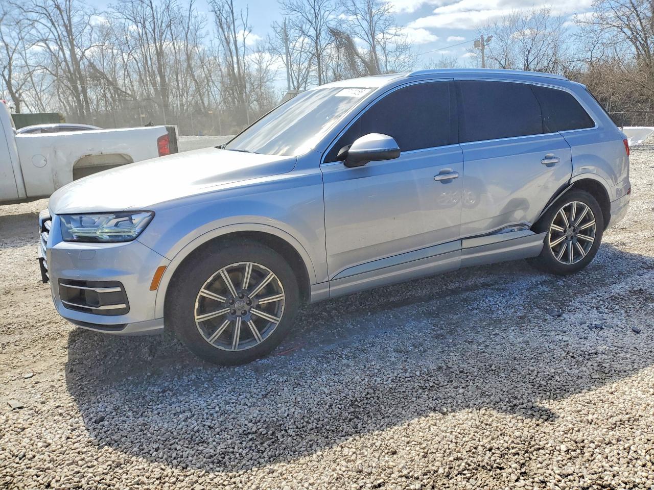 Salvage Audi Q7 Image