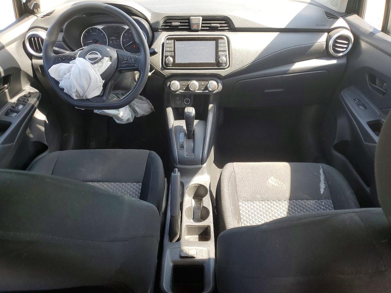 Nissan Versa S