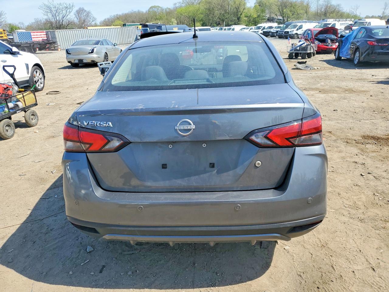 Nissan Versa S