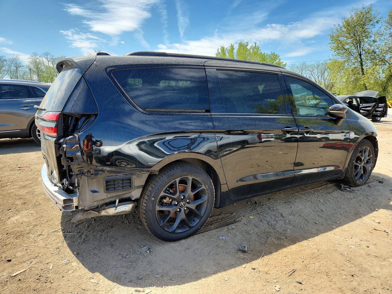 Chrysler Pacifica Touring L