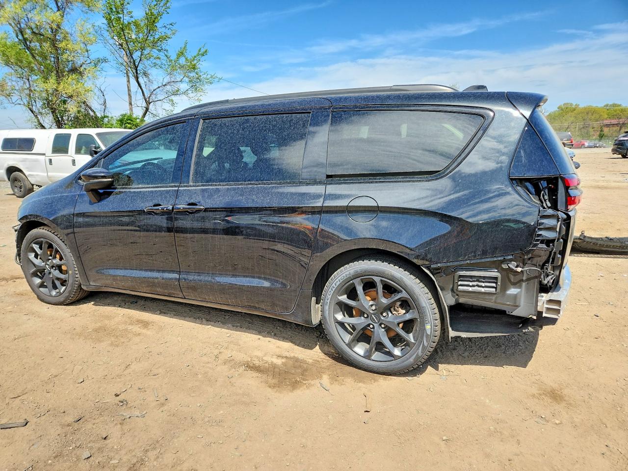 Chrysler Pacifica Touring L