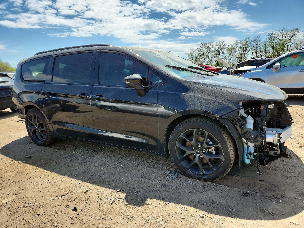 Chrysler Pacifica Touring L