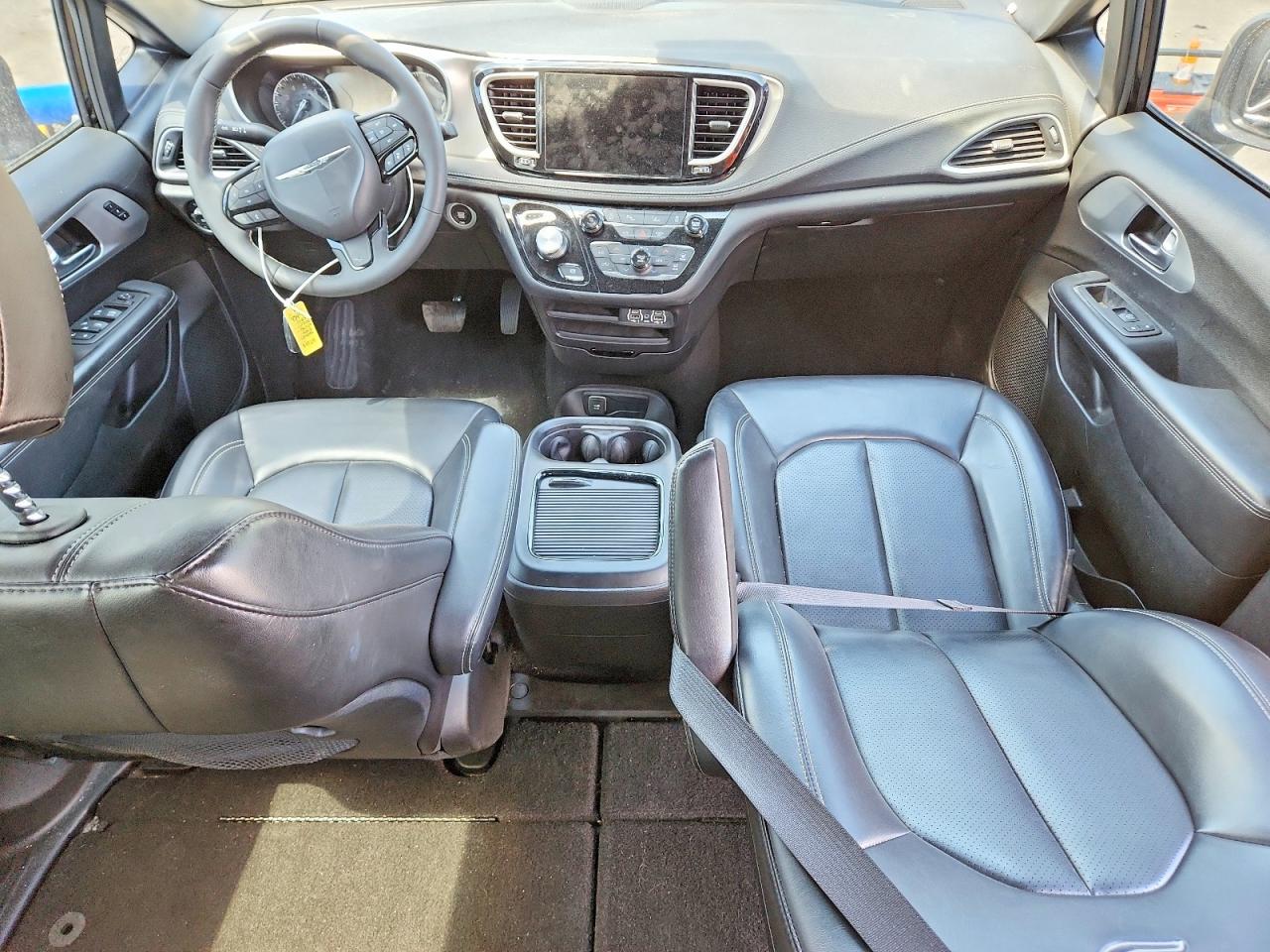Chrysler Pacifica Touring L