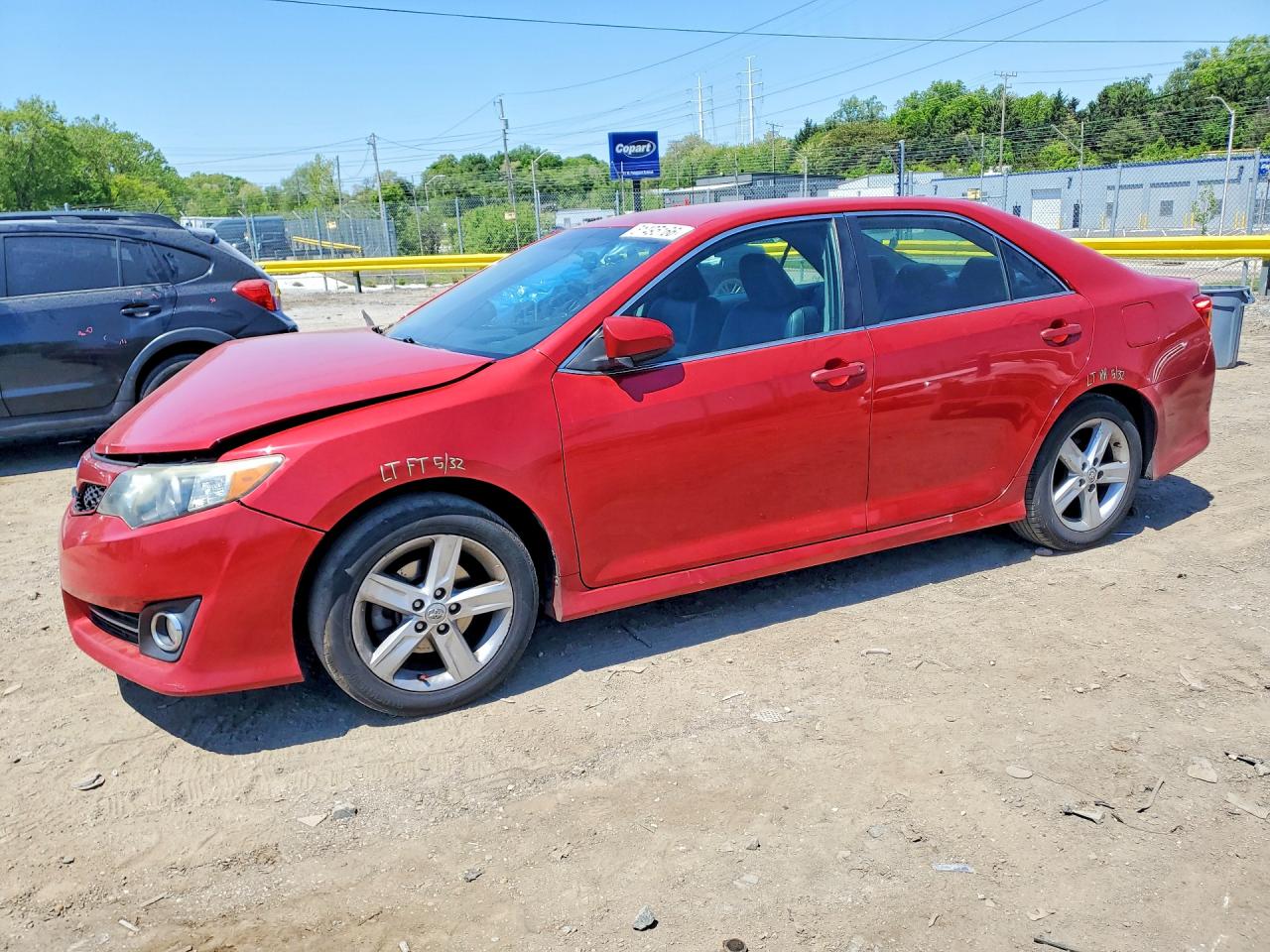 Salvage Toyota Camry Image