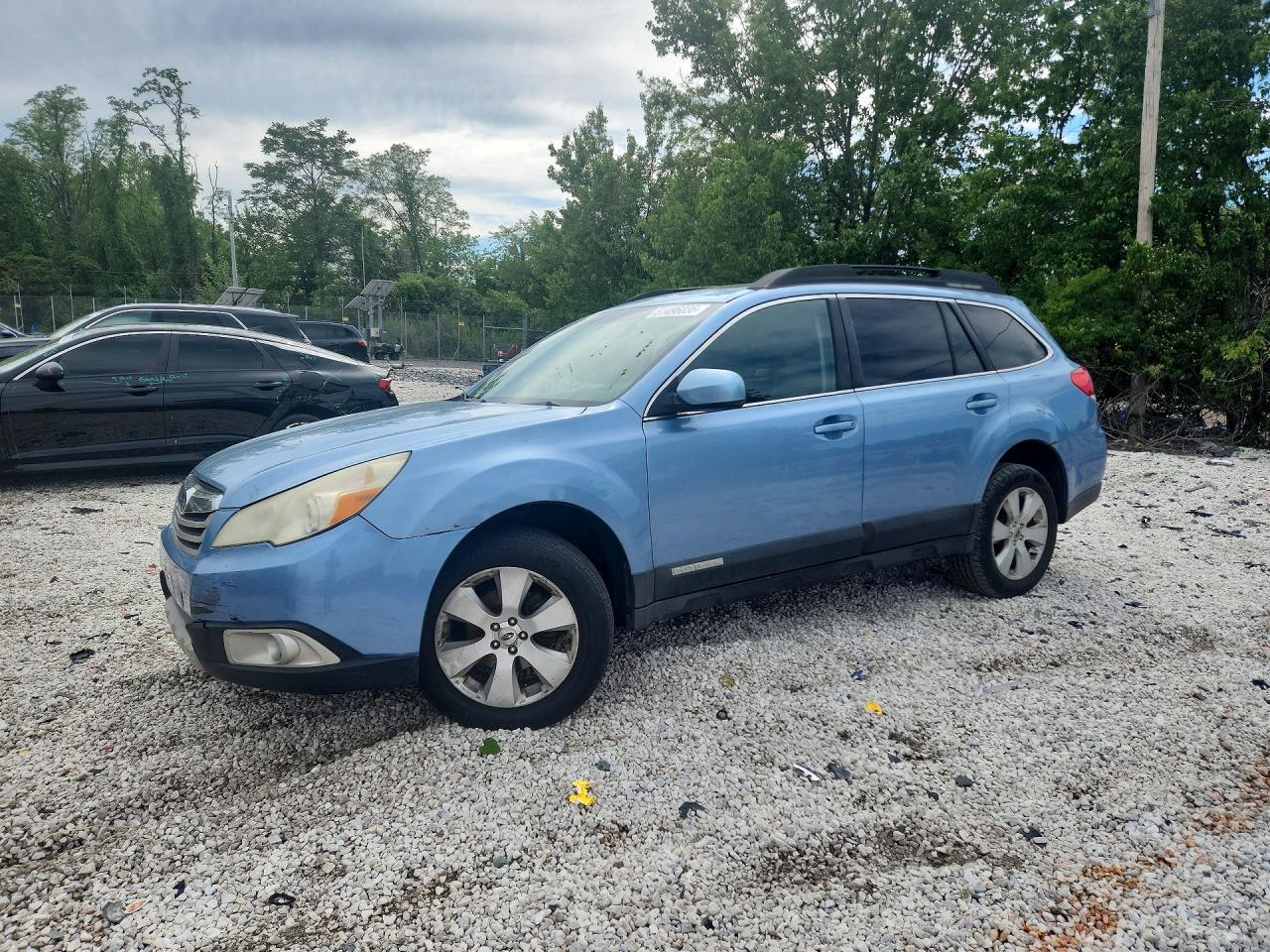 Salvage Subaru Outback Image
