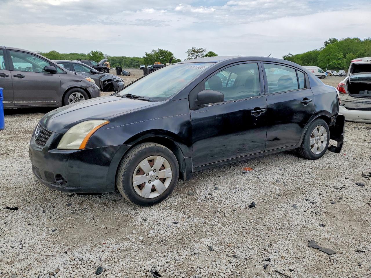 Salvage Nissan Sentra Image