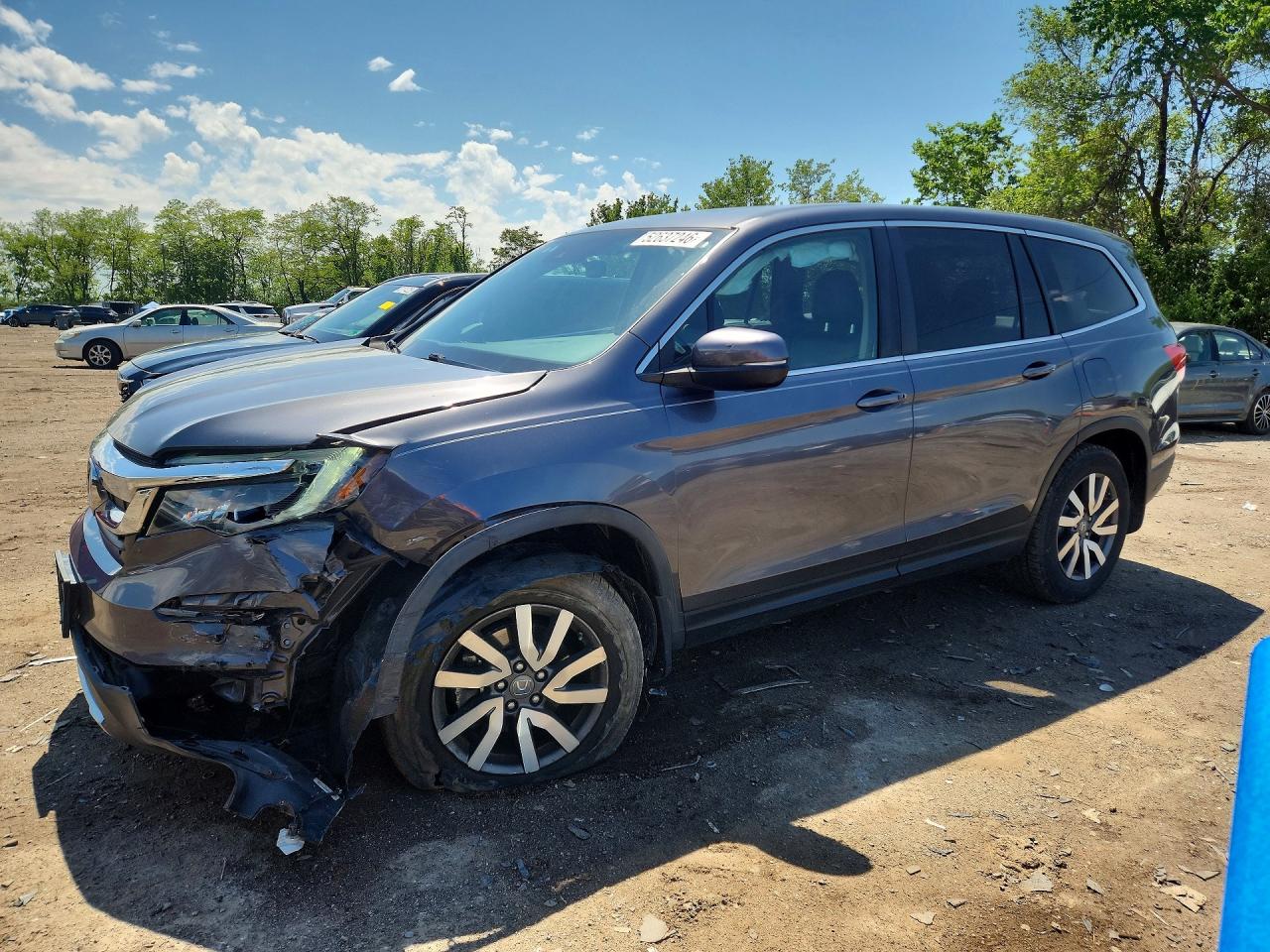 Salvage Honda Pilot Image