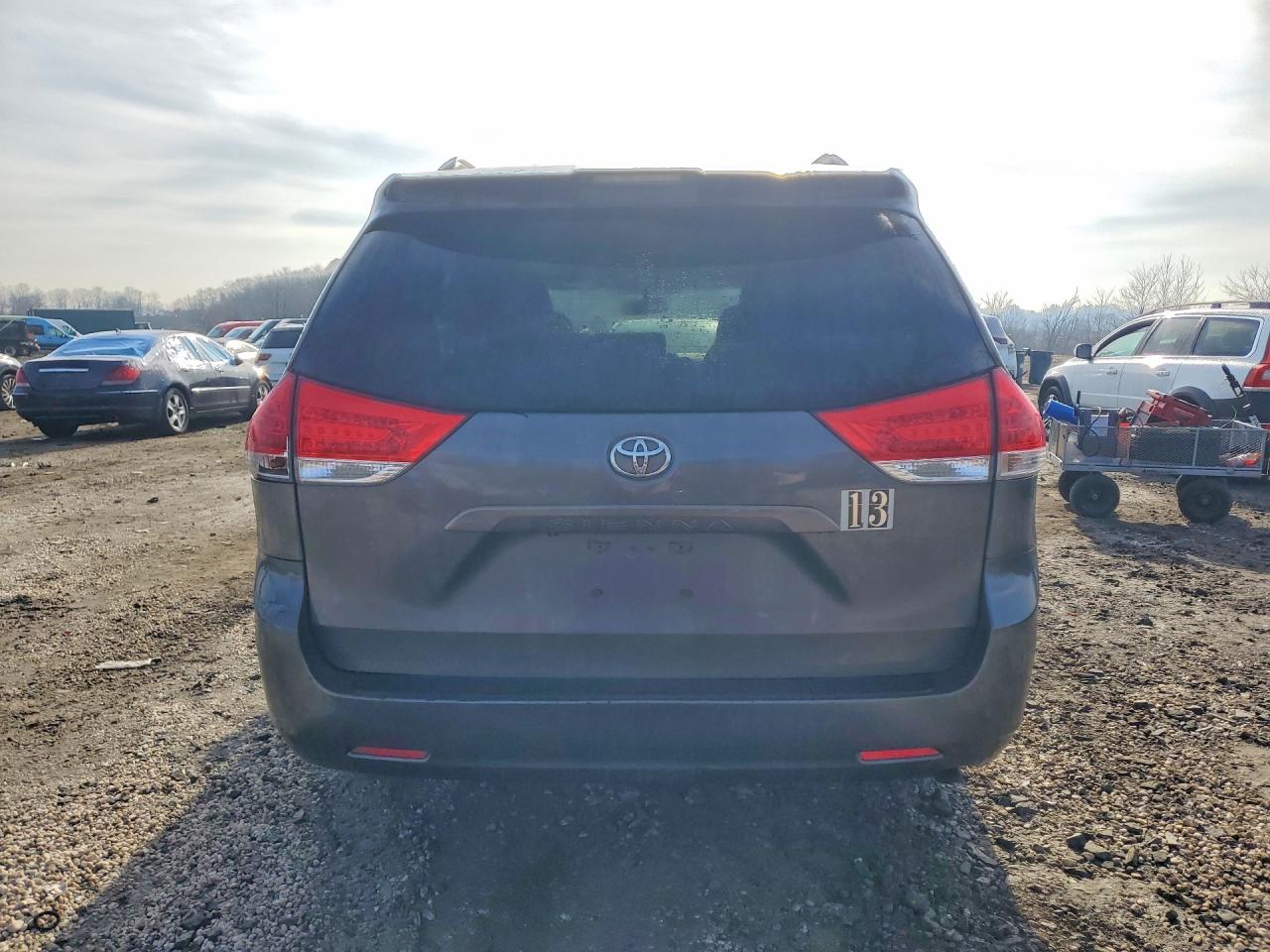 Toyota Sienna Le 8-passenger