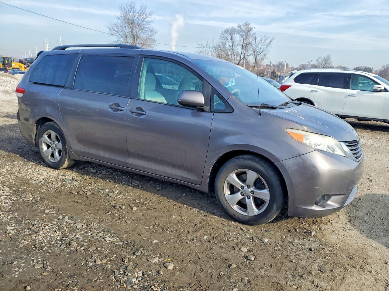 Toyota Sienna Le 8-passenger
