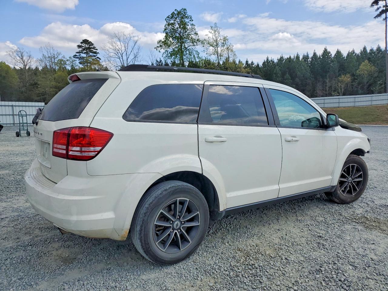 Dodge Journey Se