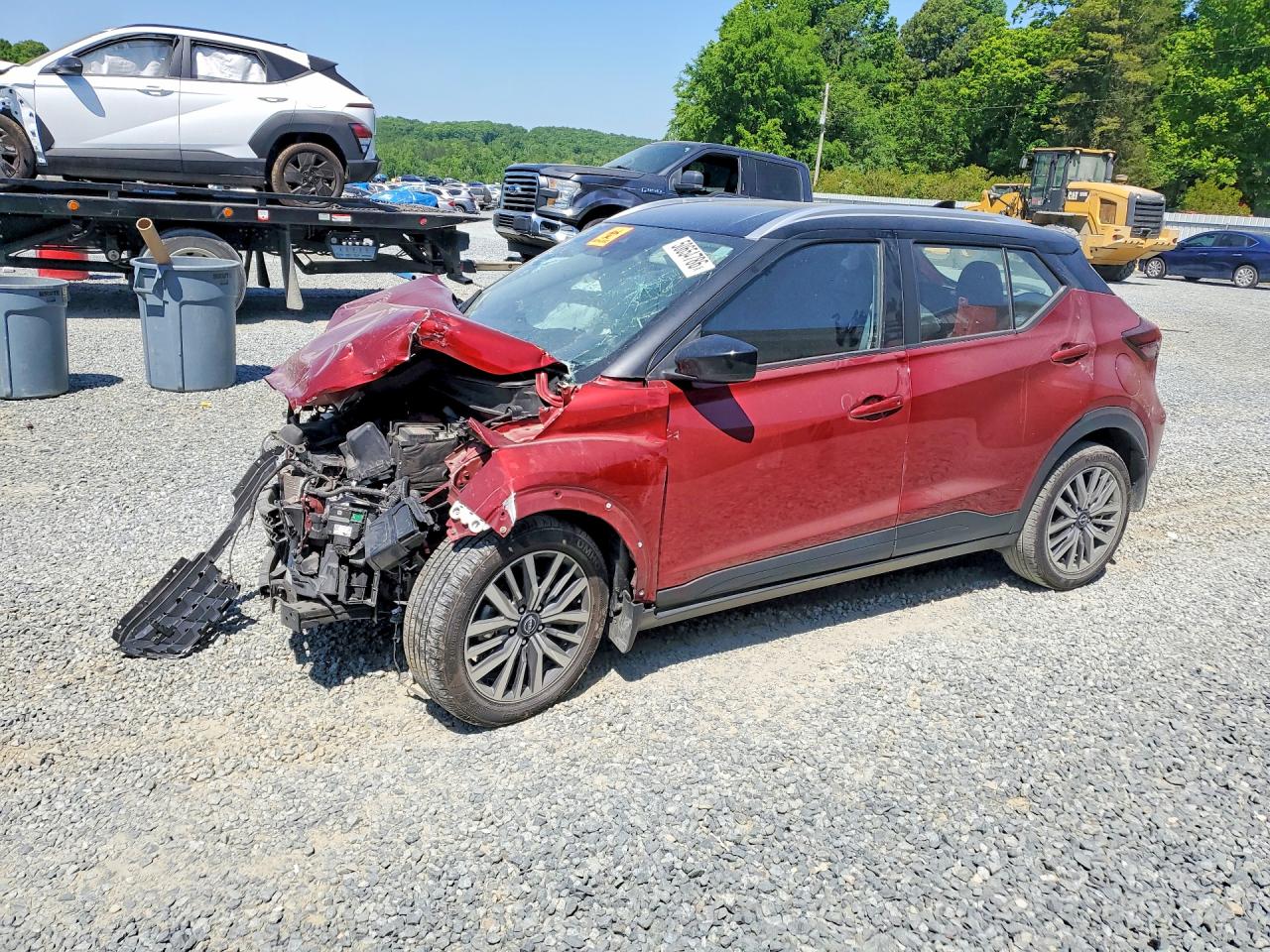 Salvage Nissan Kicks Image