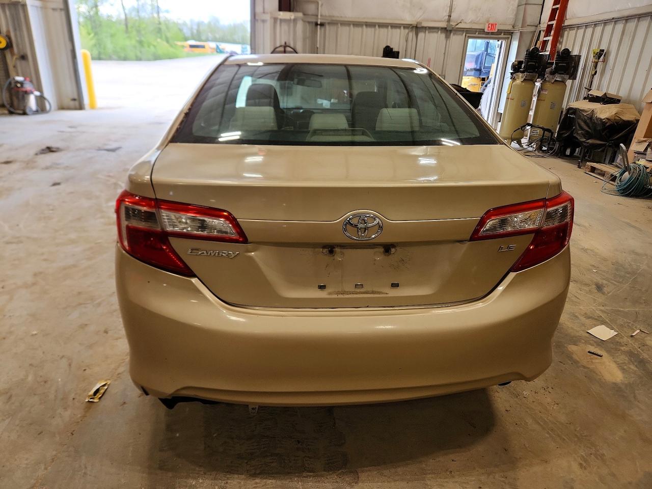 Toyota Camry Le