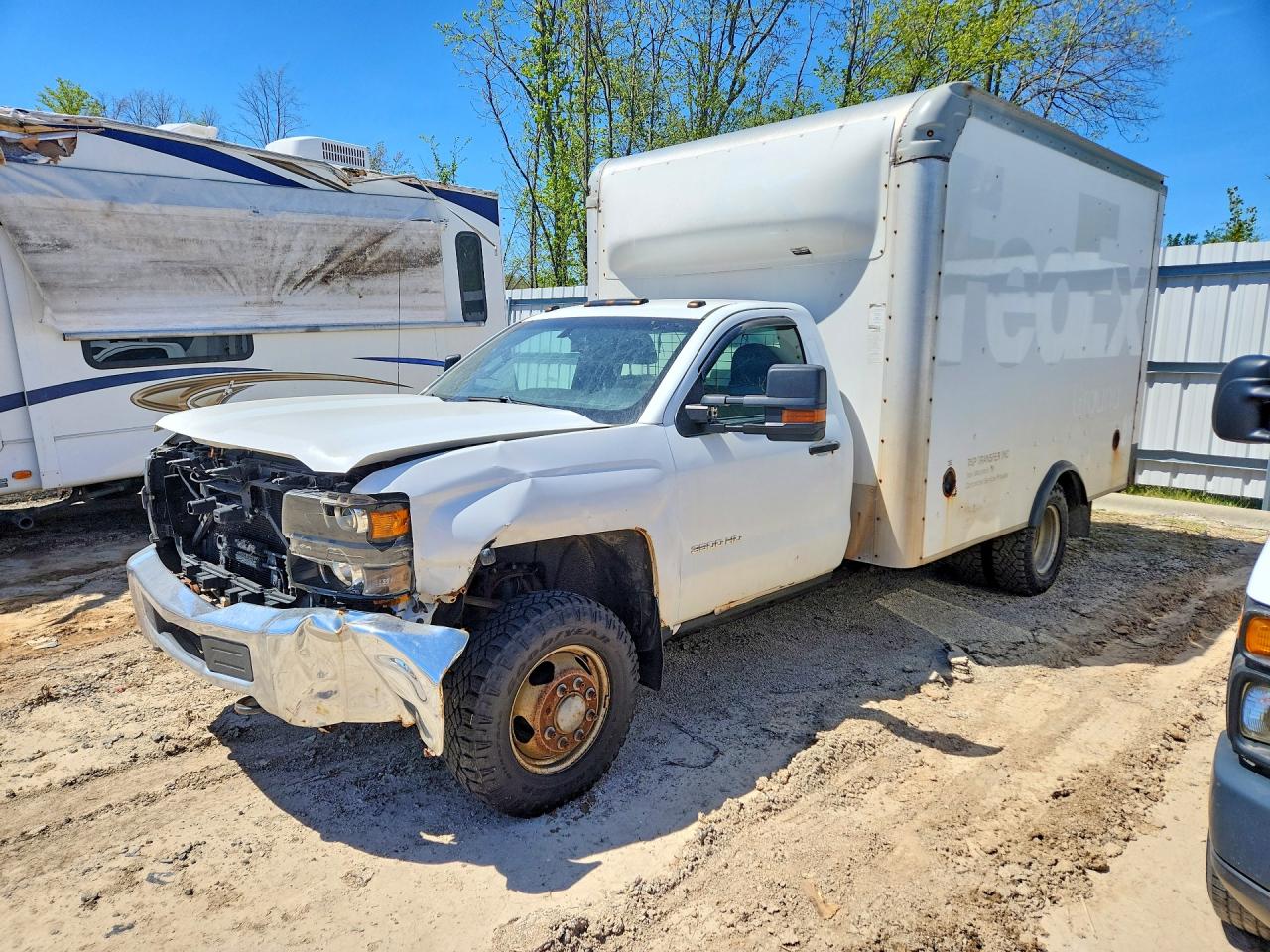 Salvage Chevrolet Silverado Image