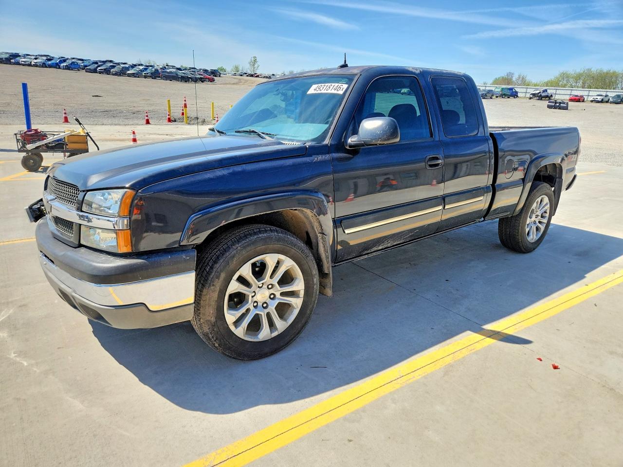 Salvage Chevrolet Silverado Image