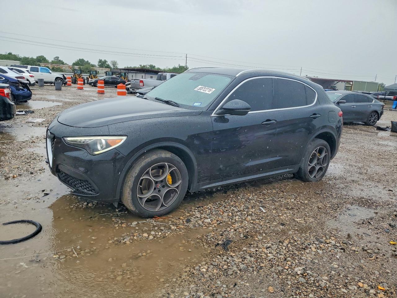 Salvage Alfa Romeo Stelvio Image