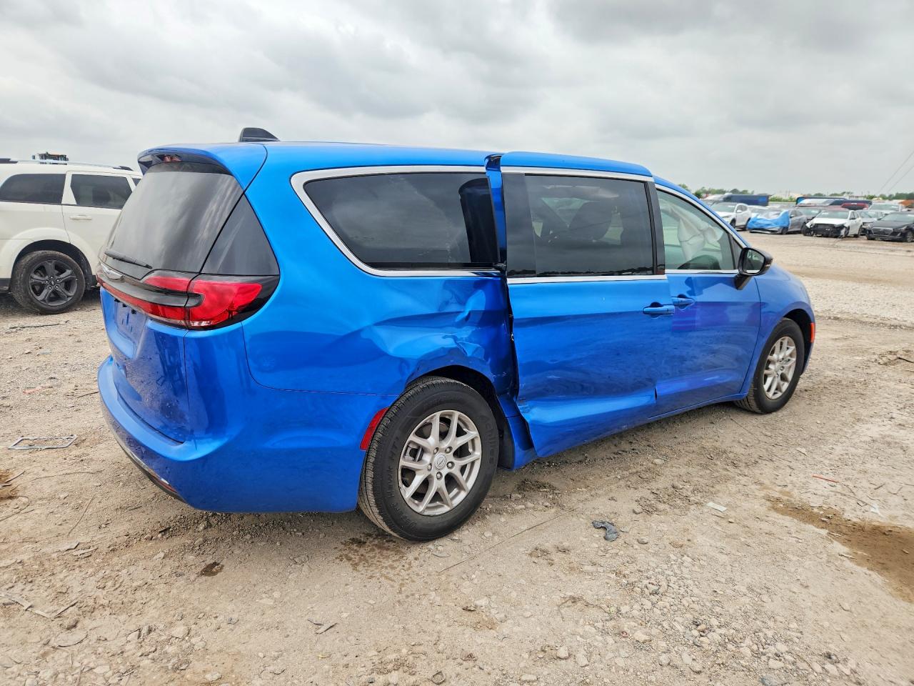 Chrysler Pacifica Select