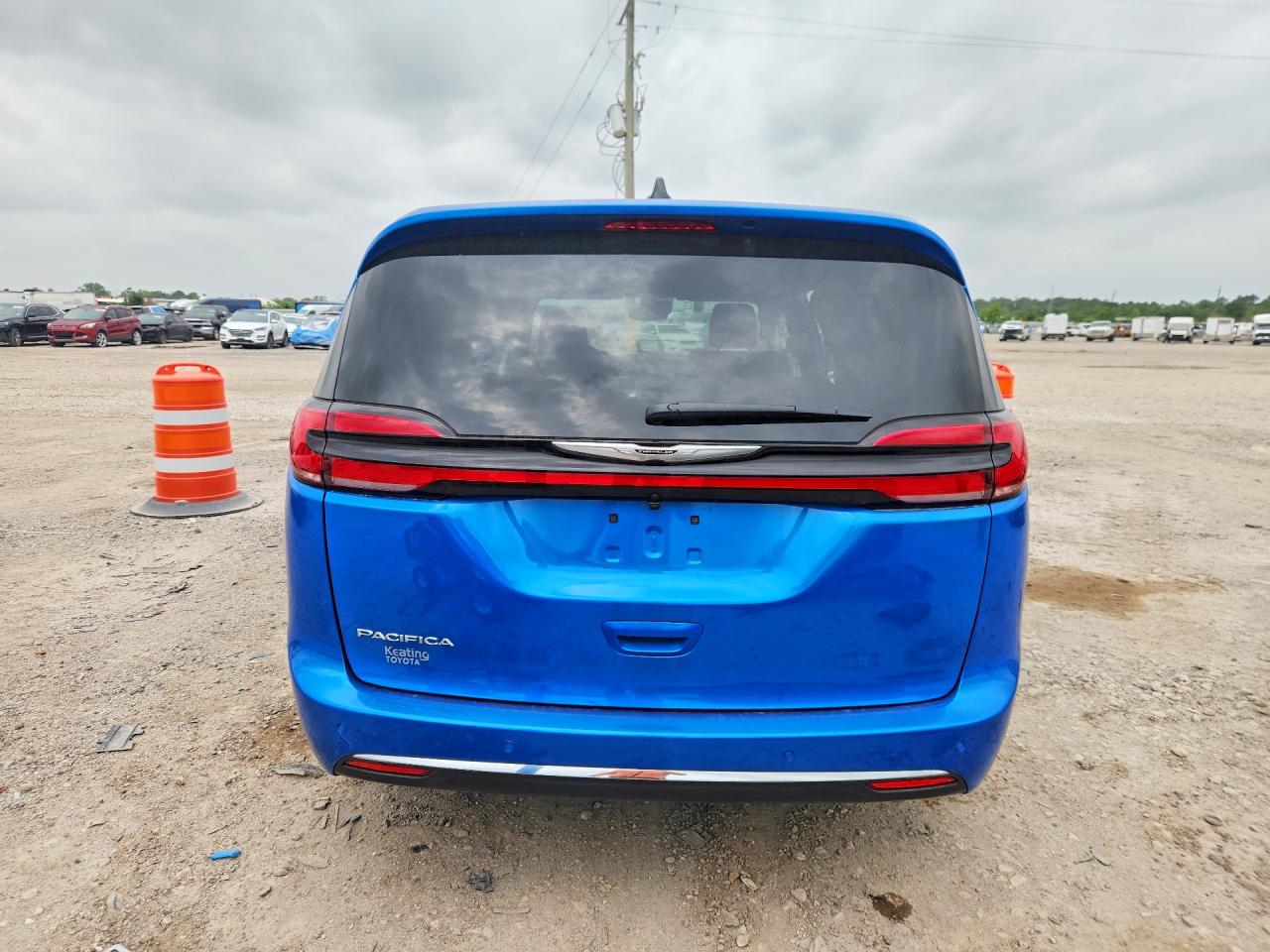 Chrysler Pacifica Select