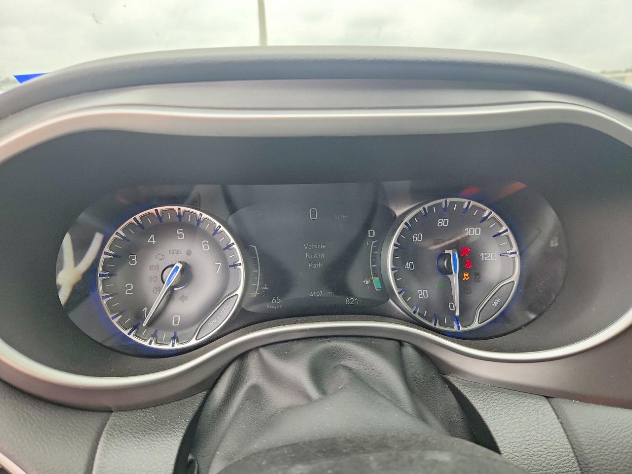 Chrysler Pacifica Select