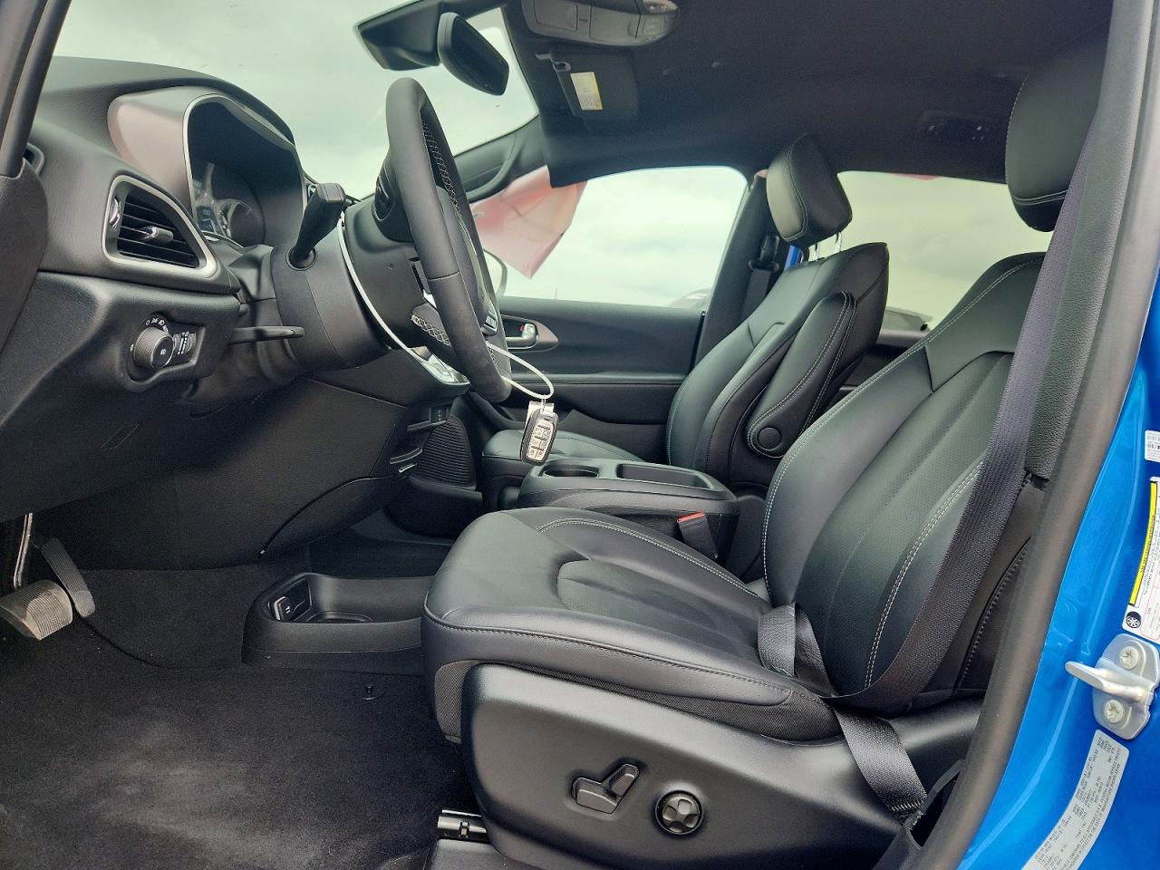 Chrysler Pacifica Select