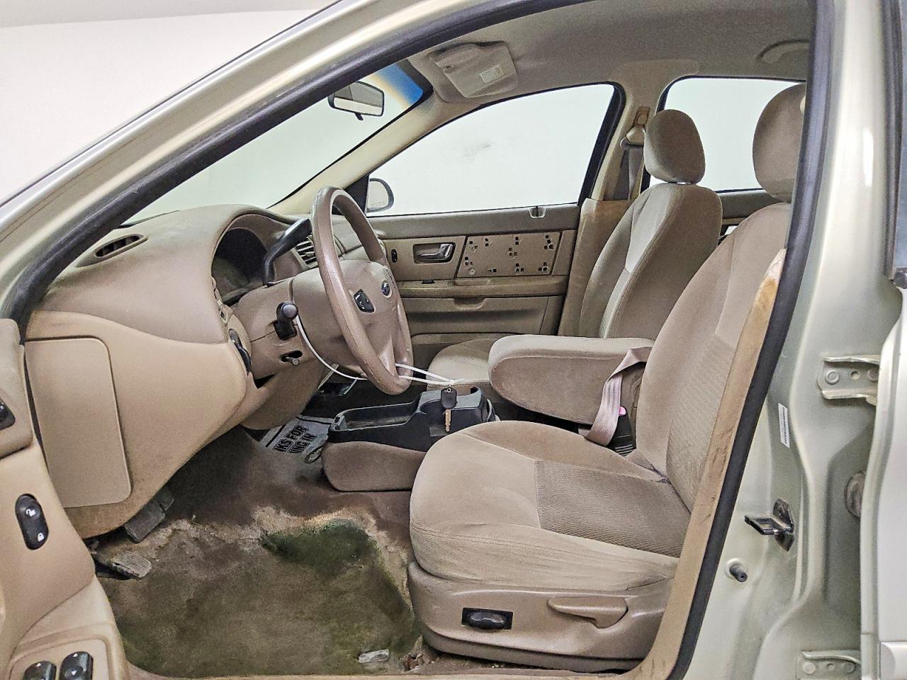 Ford Taurus Se