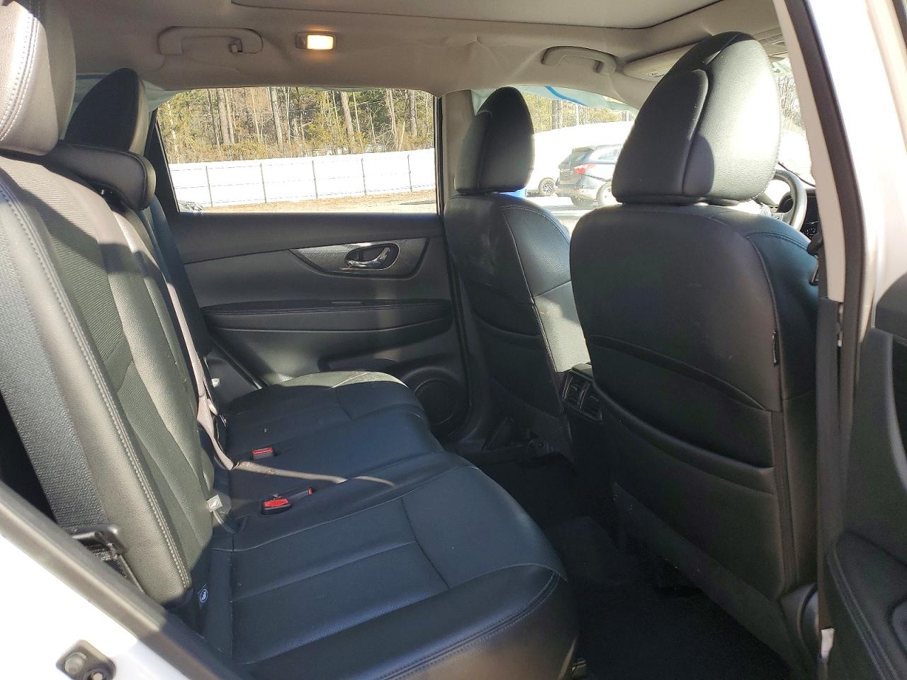 Nissan Rogue S