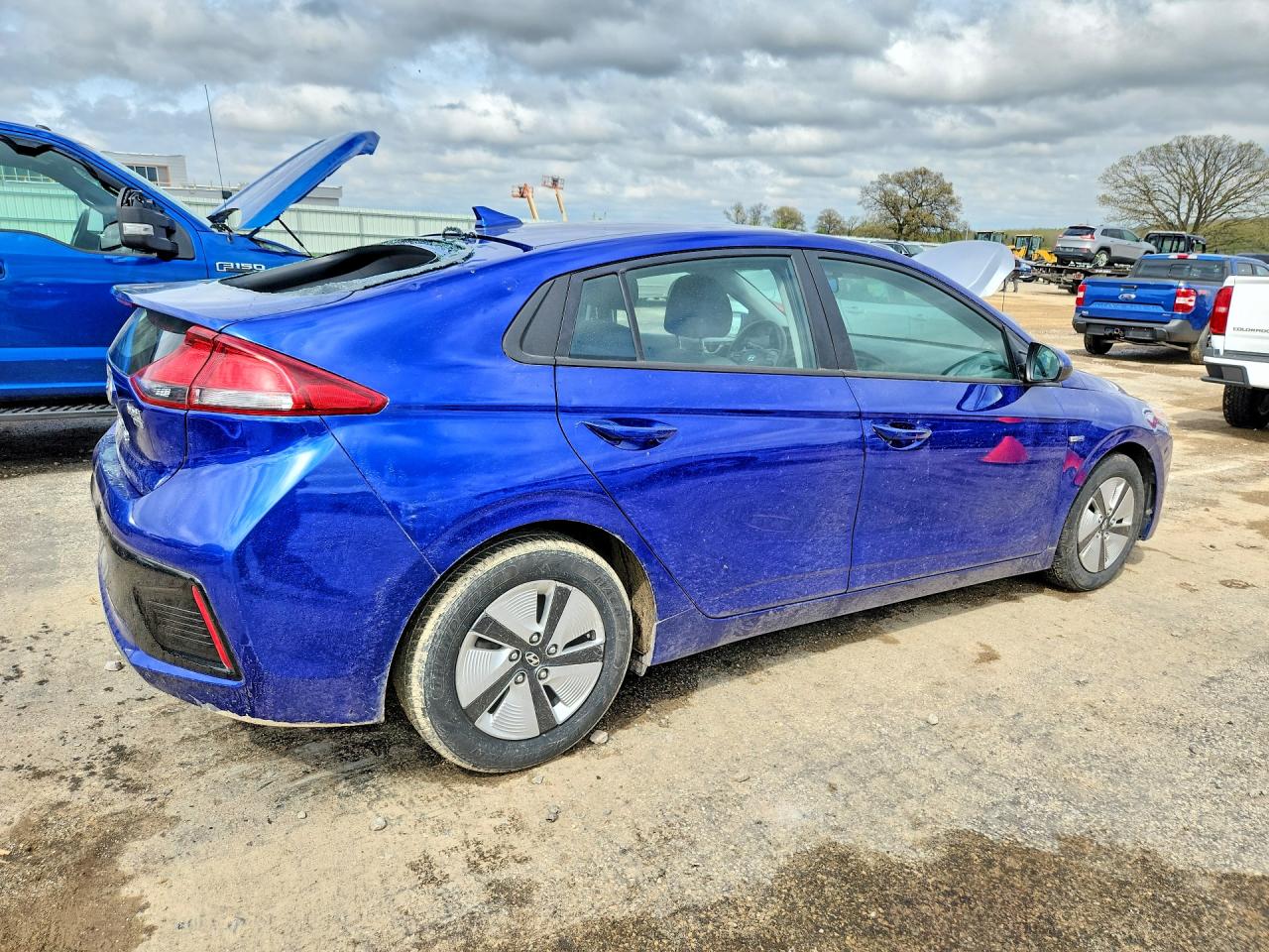 Hyundai Ioniq Blue