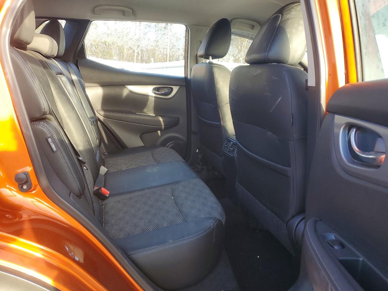 Nissan Rogue S