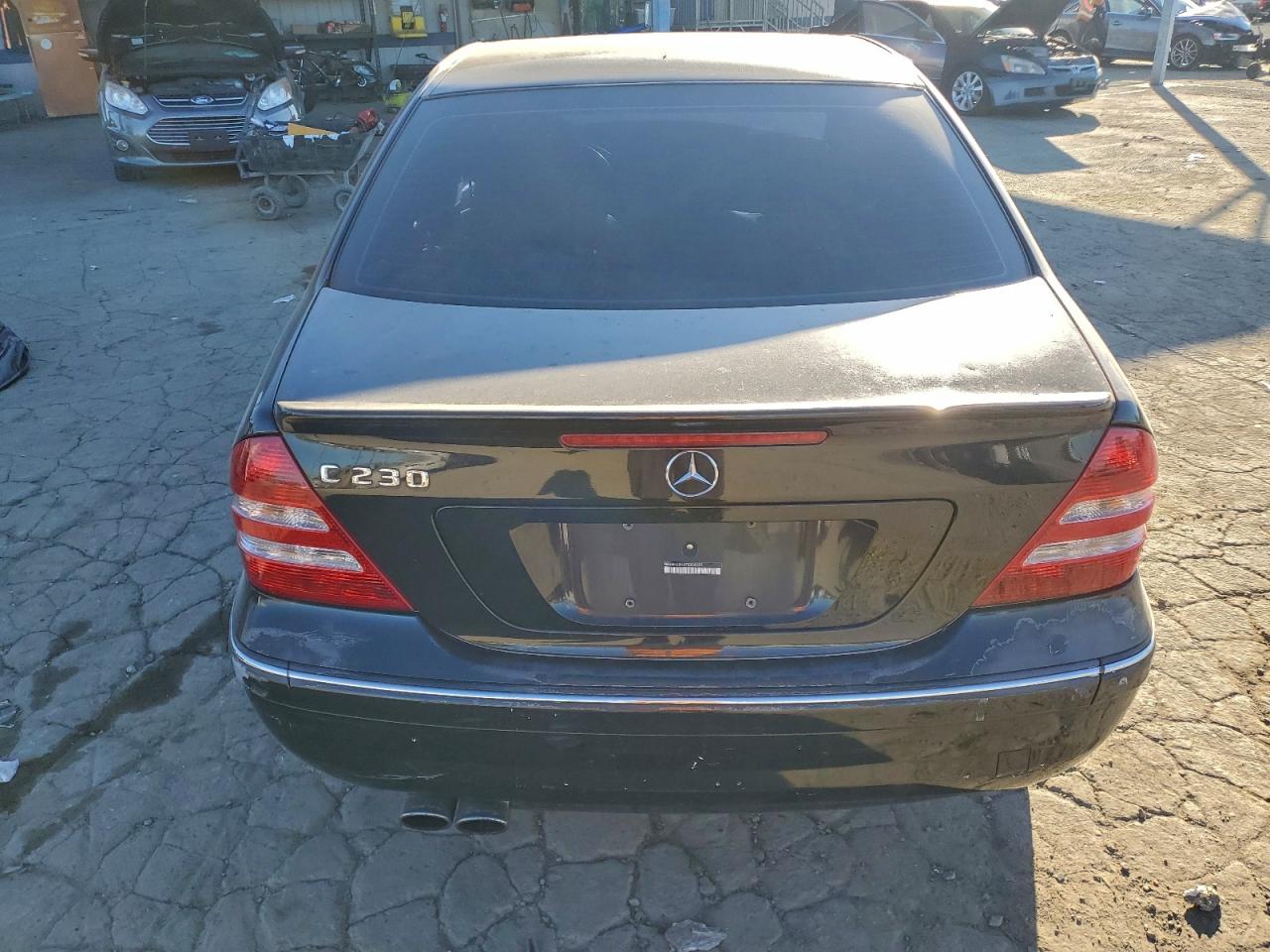 Mercedes-Benz C-Class 230
