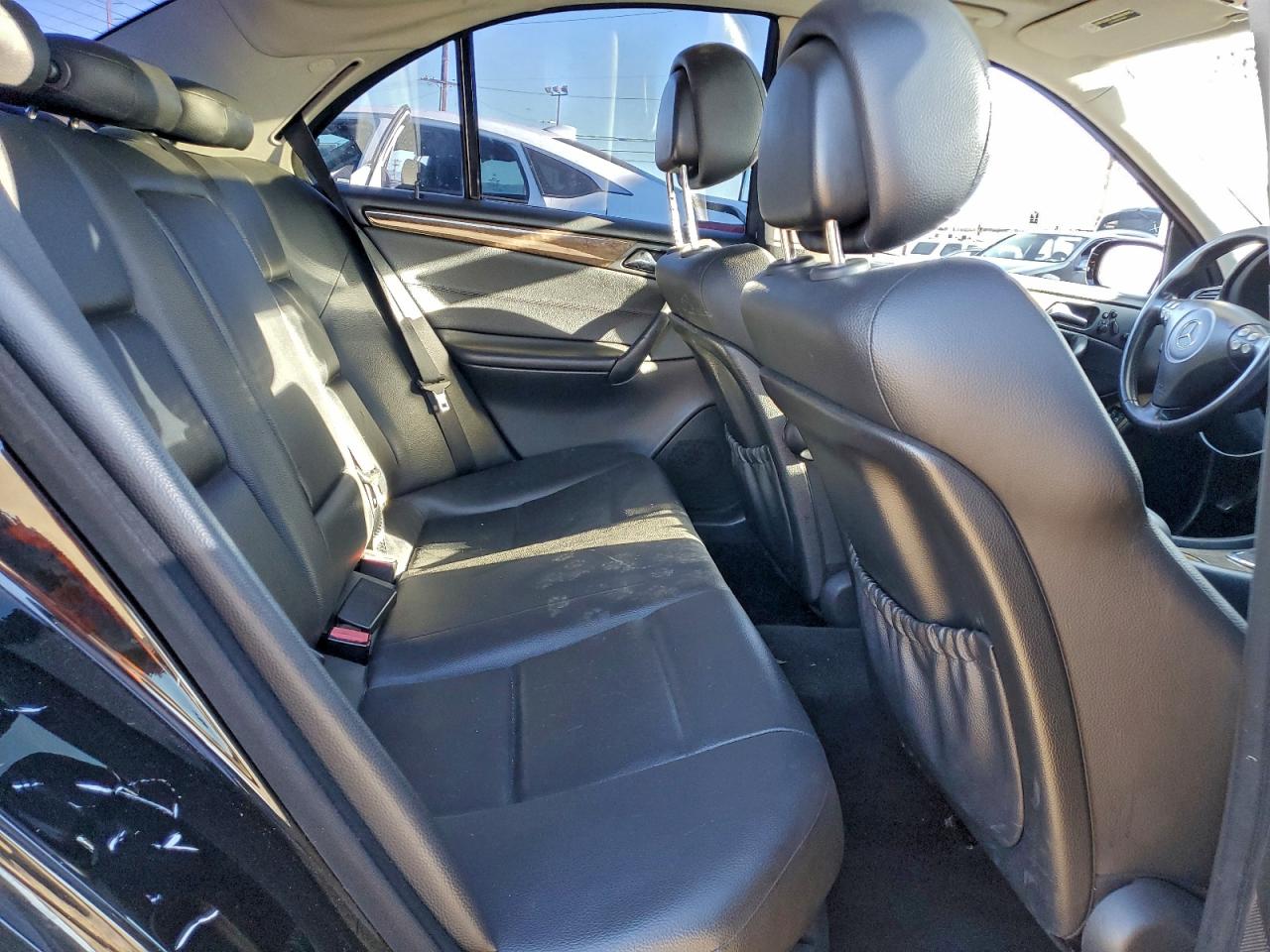 Mercedes-Benz C-Class 230