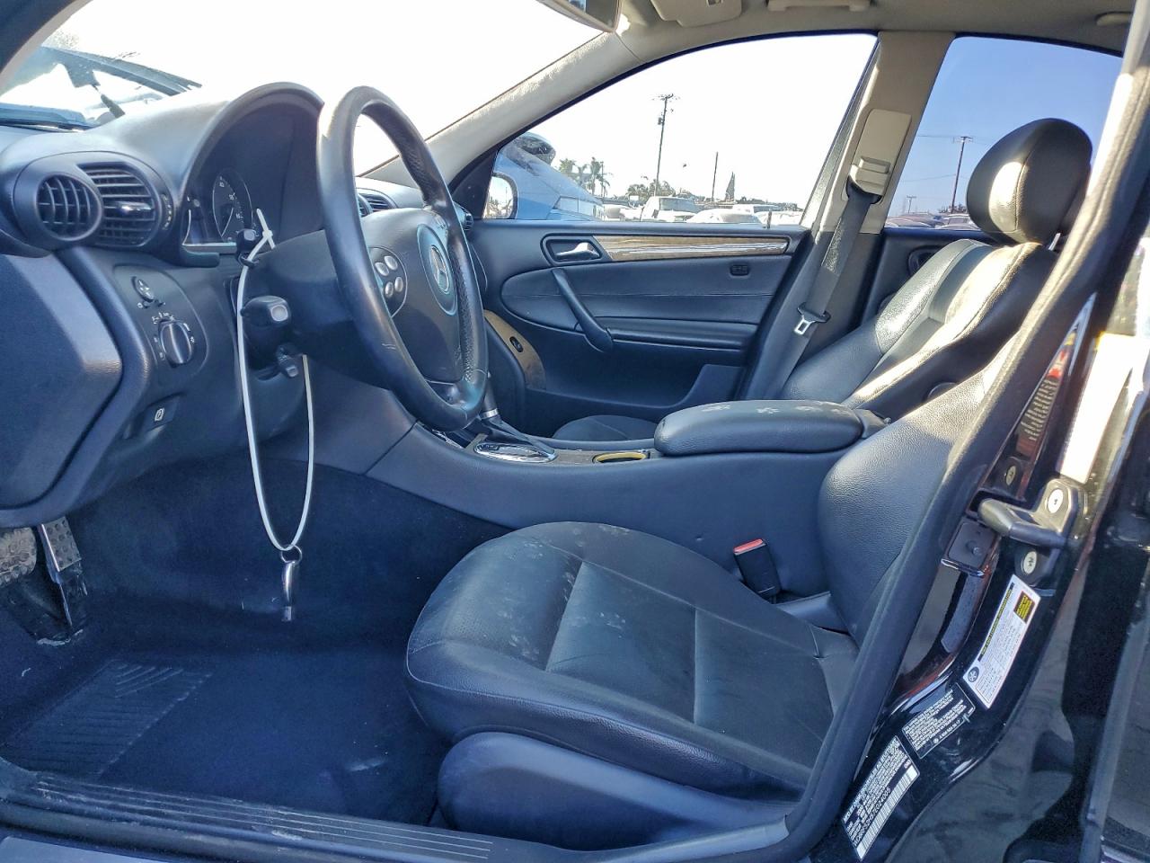 Mercedes-Benz C-Class 230