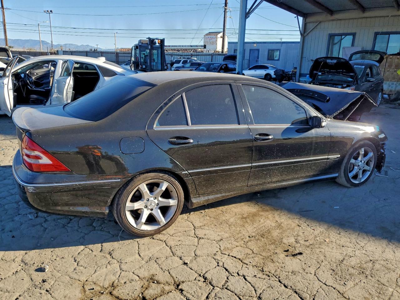 Mercedes-Benz C-Class 230