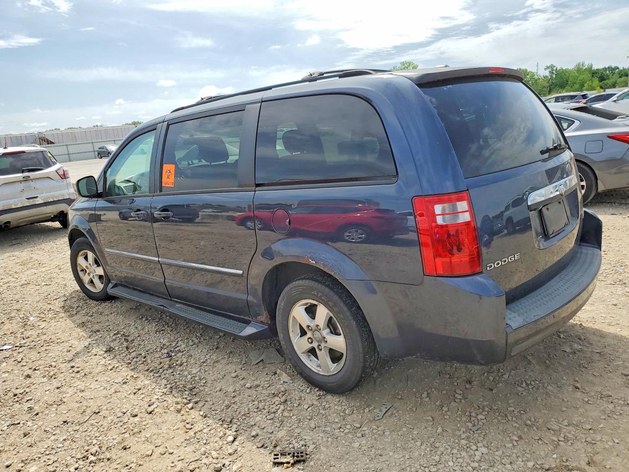 Dodge Caravan Sxt