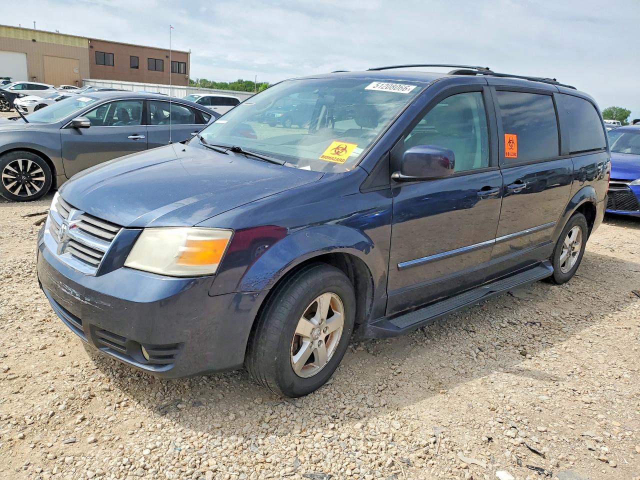 Salvage Dodge Caravan Image