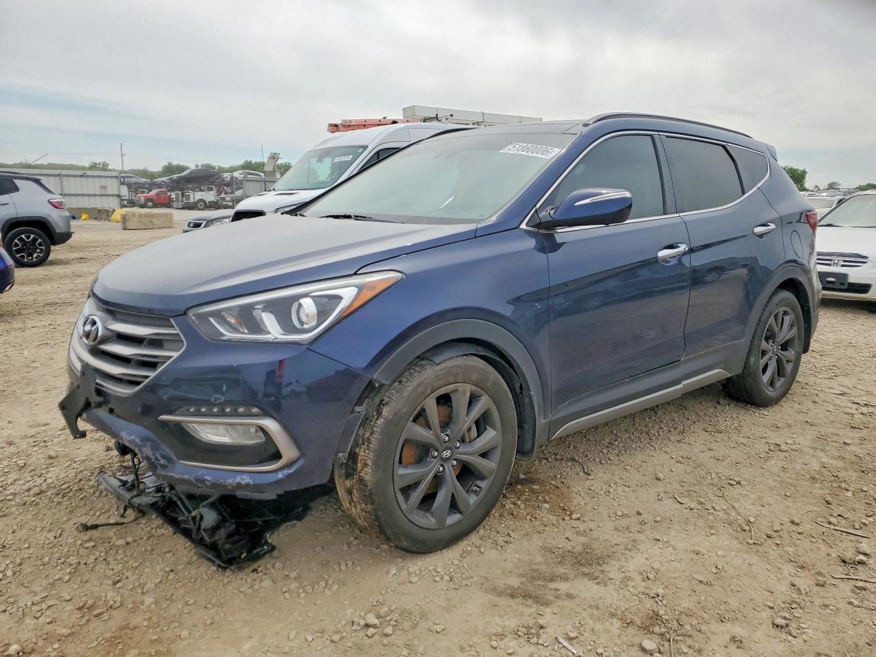 Salvage Hyundai SANTA FE Image