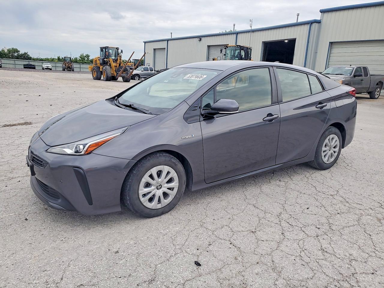 Salvage Toyota Prius Image