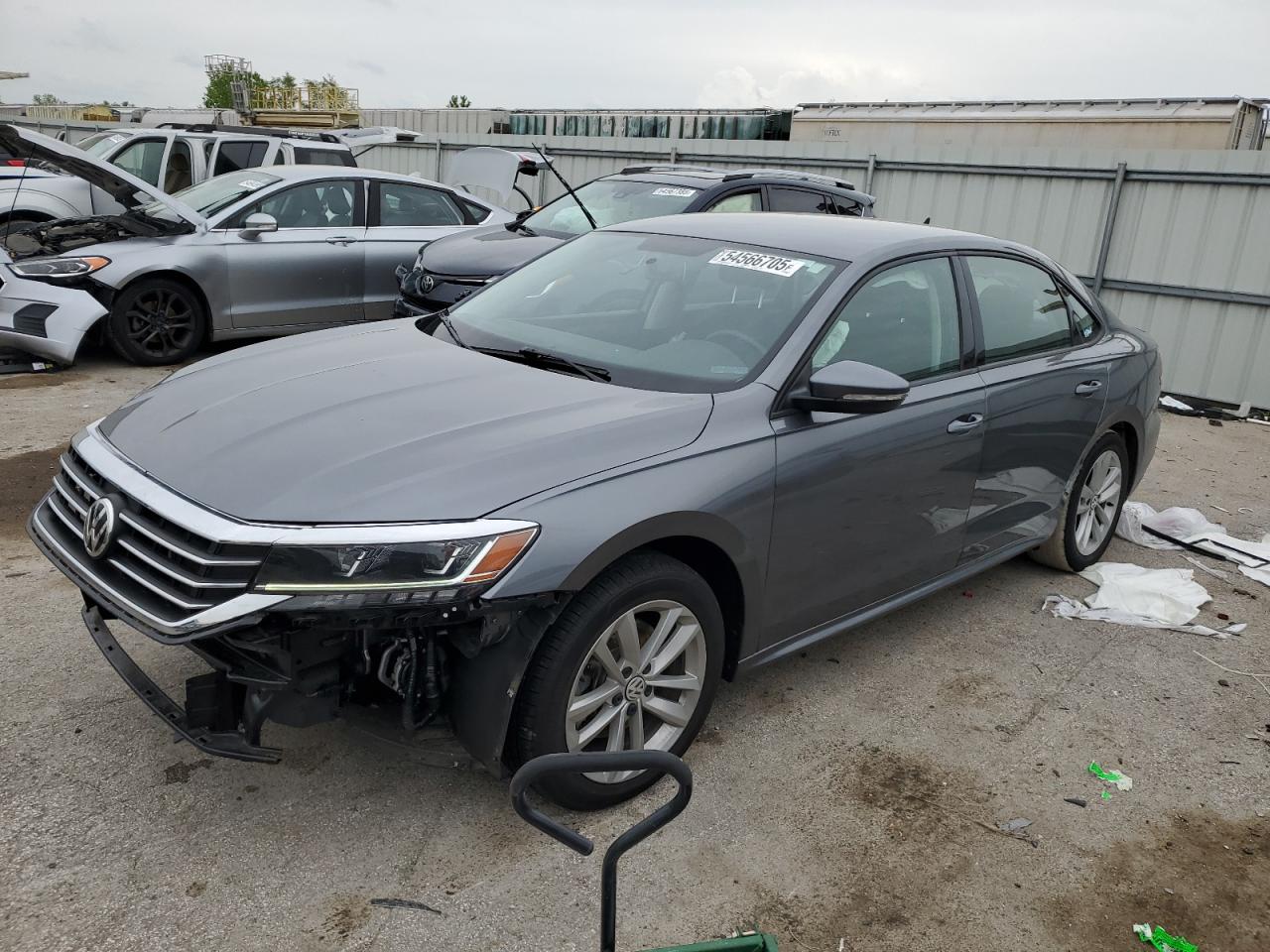 Salvage Volkswagen Passat Image