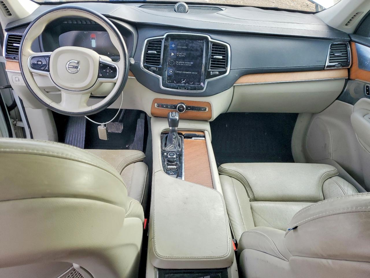Volvo XC90 T6