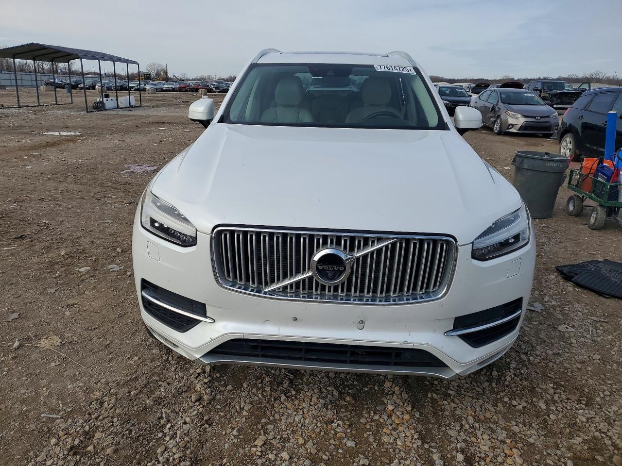 Volvo XC90 T6
