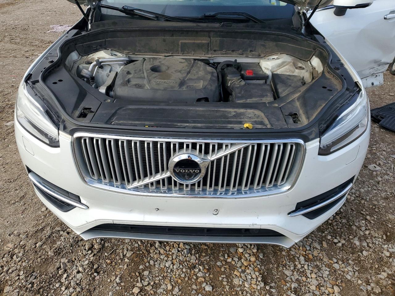 Volvo XC90 T6