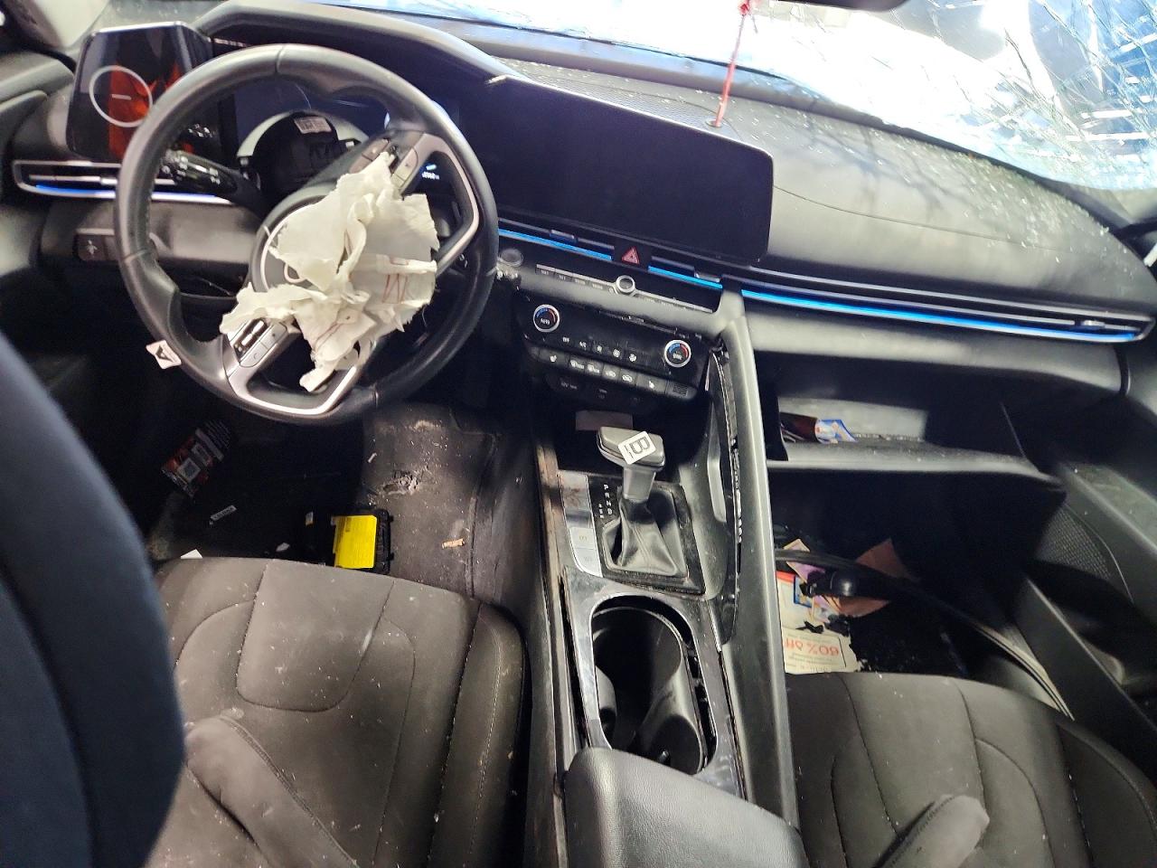 Hyundai ELANTRA Sel