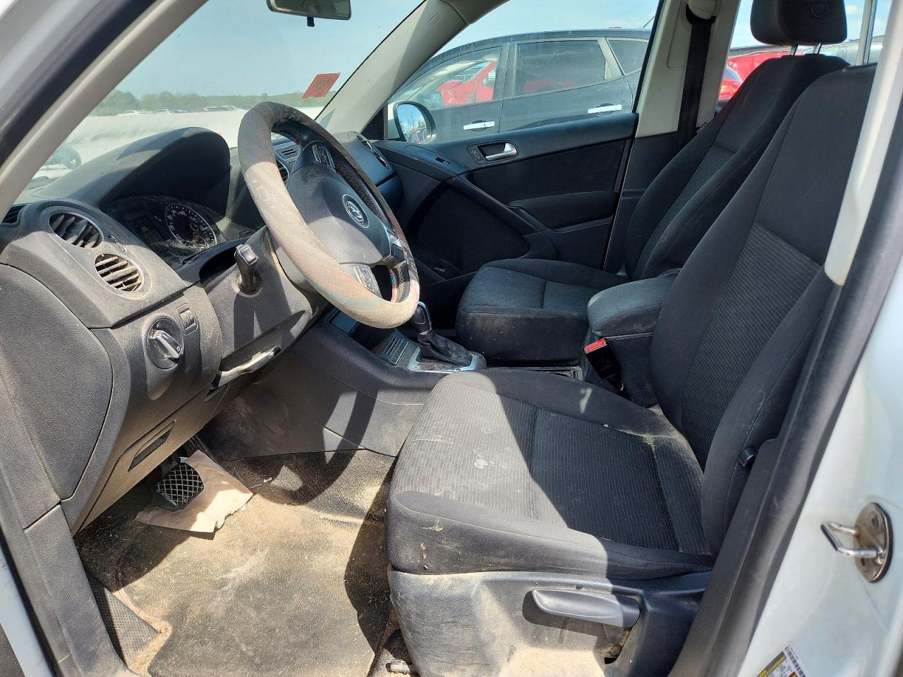 Volkswagen Tiguan S