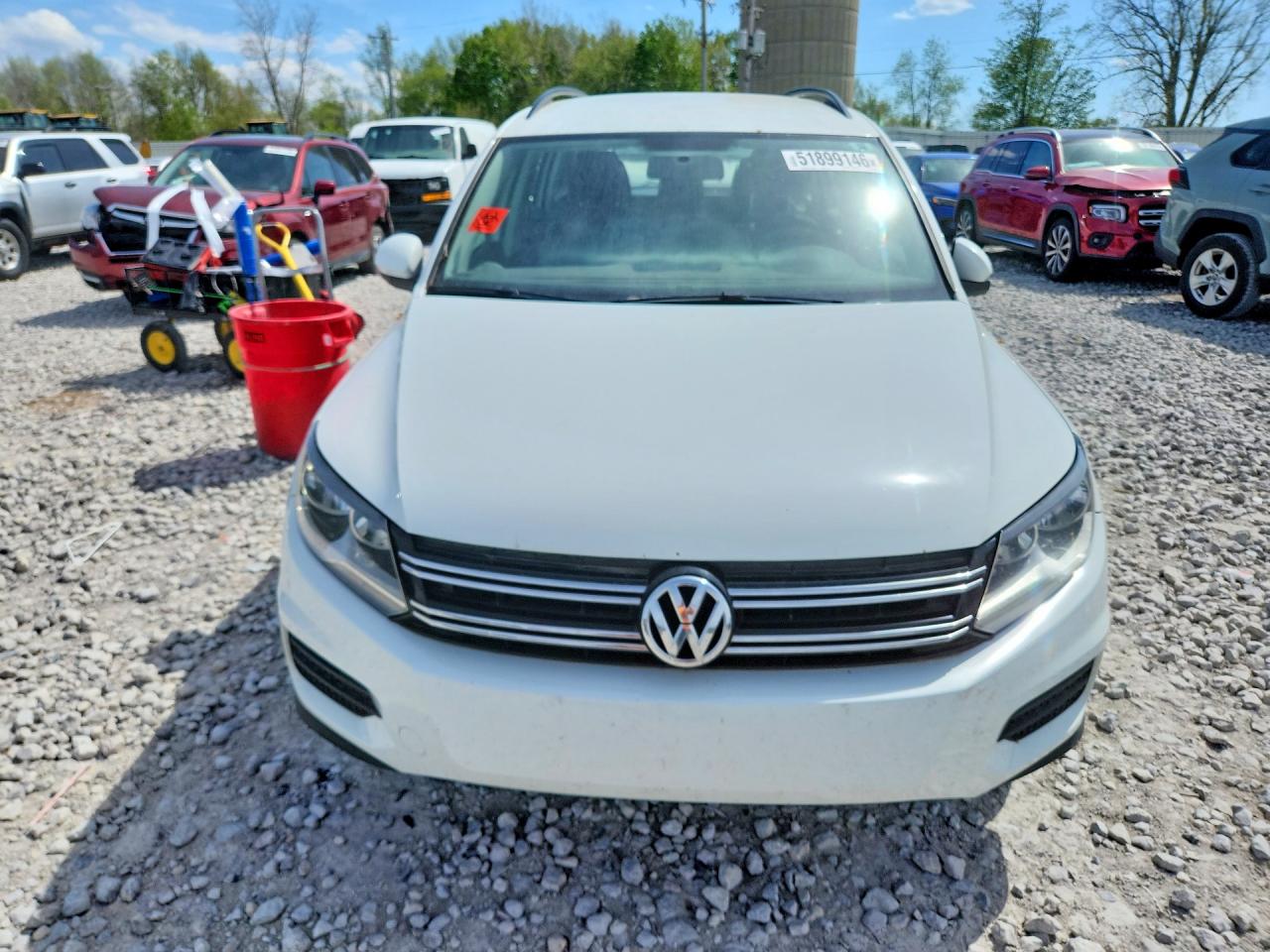 Volkswagen Tiguan S