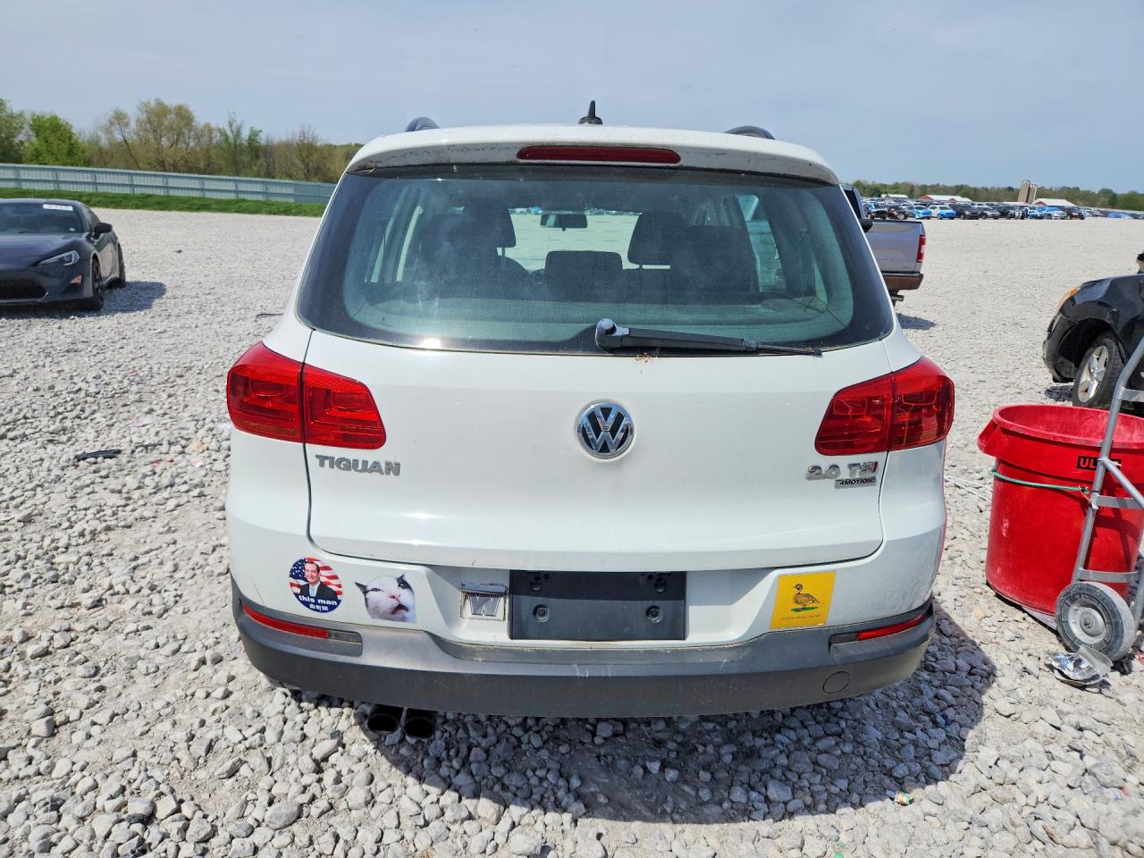 Volkswagen Tiguan S